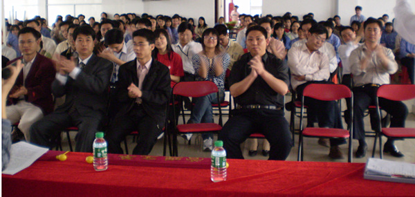 2012年7月18日，舜龍管理升級(jí)誓師大會(huì)召開(kāi)